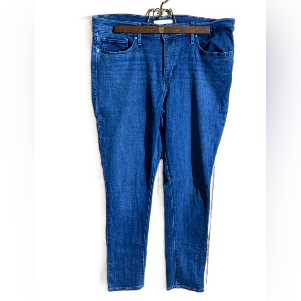 Levi’s 311 Shaping Skinny Jeans